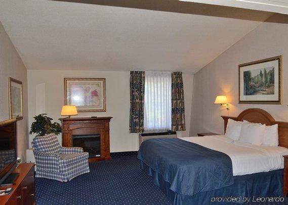 Clarion Hotel & Conference Center Northampton Exterior foto